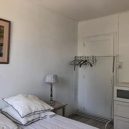 Avec Balcon, Jardin, Et Acces