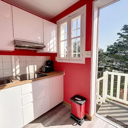 Avec Balcon, Jardin, Et Acces