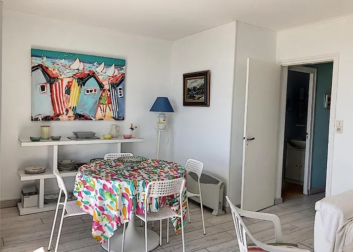 Avec Balcon, Jardin, Et Accès - Fr-1-361-492