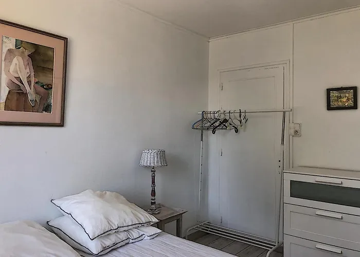 Avec Balcon, Jardin, Et Acces - Fr-1-361-492